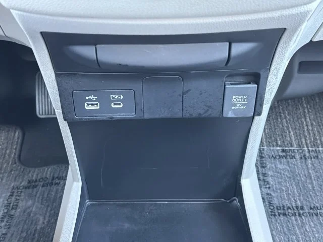 Used 2025  Honda EX-L image 22