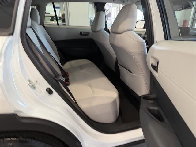 Certified Used 2023 WIND CHILL PEARL Toyota  image 37