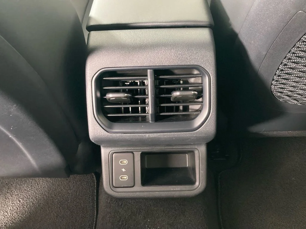 2026 Kia K4 GT-Line Turbo - Photo 13