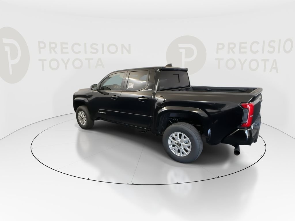 2026 Toyota Tacoma SR5 - Photo 13