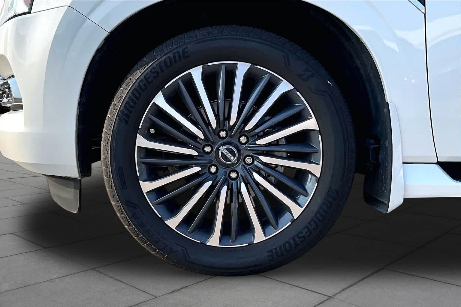 Used 2025 Everest White Pearl Tricoat Nissan Platinum Reserve image 10