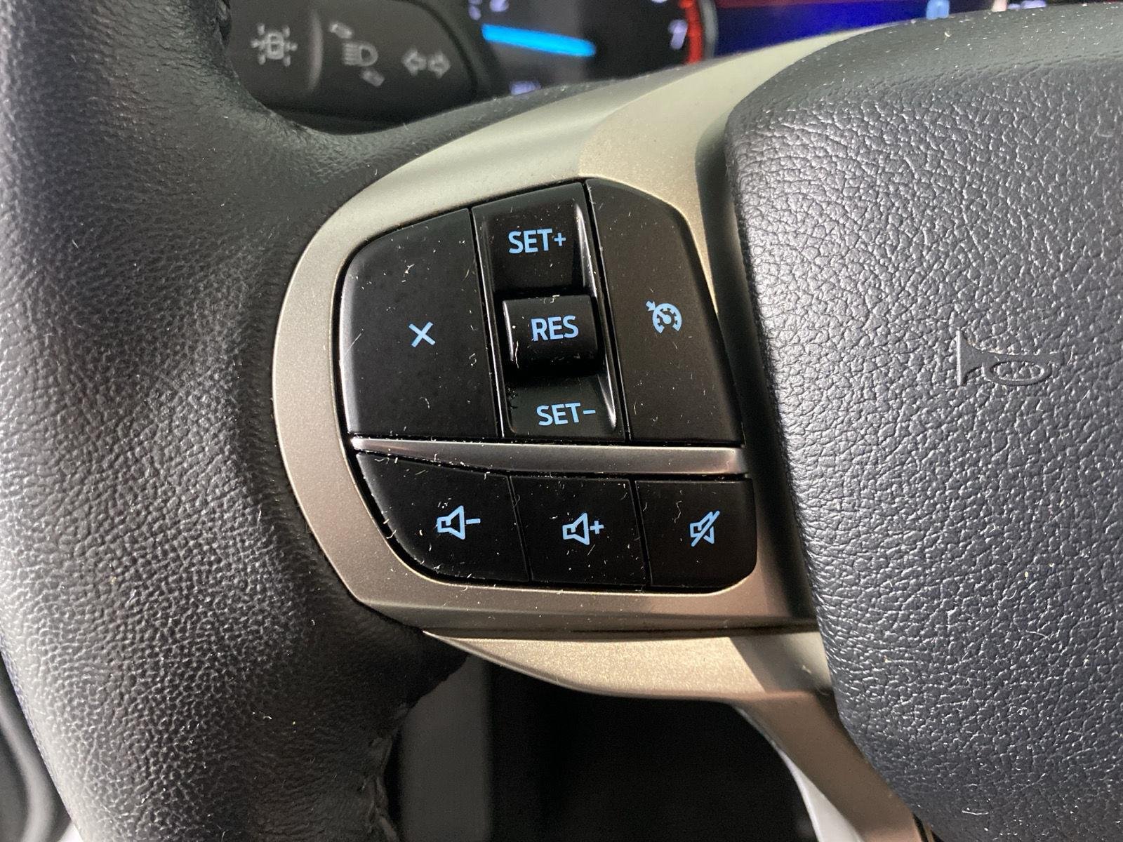 Used 2024 Iconic Silver Ford XLT image 25