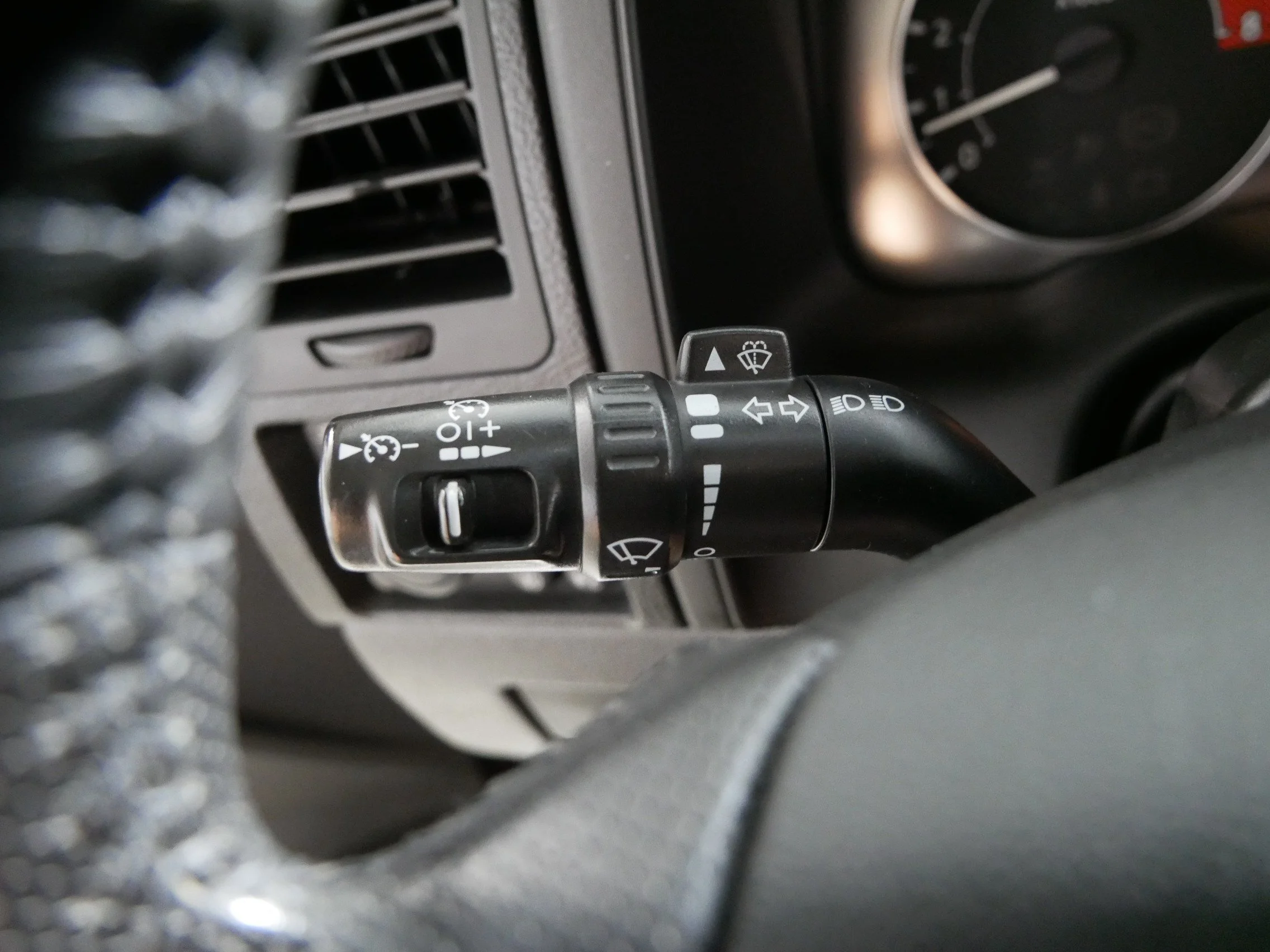 Used 2008 Black HUMMER SUV image 29