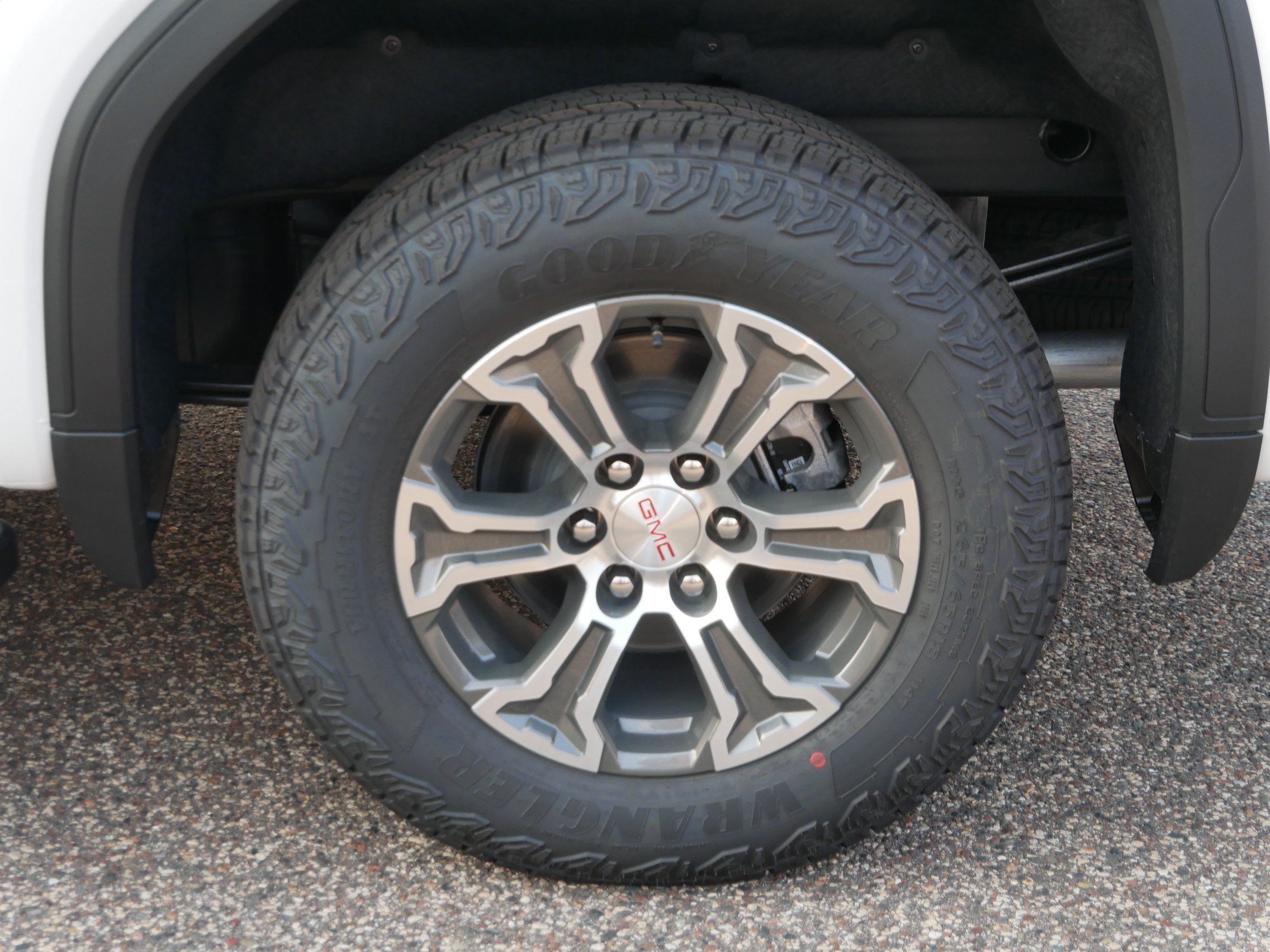 2026 GMC Sierra 1500 SLT - Photo 3