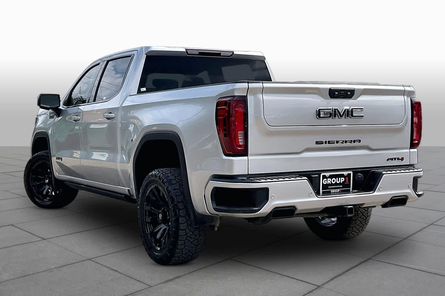 Used 2022 Quicksilver Metallic GMC AT4 image 12