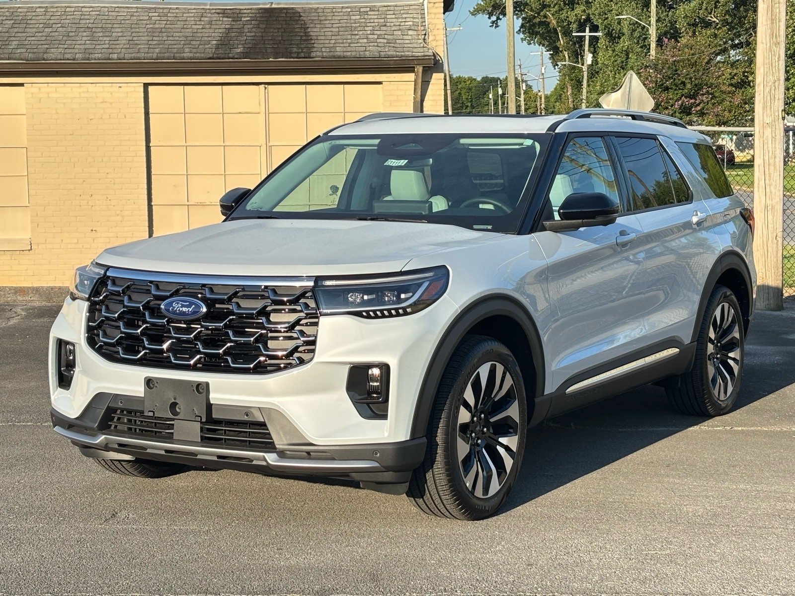 New 2026 Space White Ford Platinum image 2