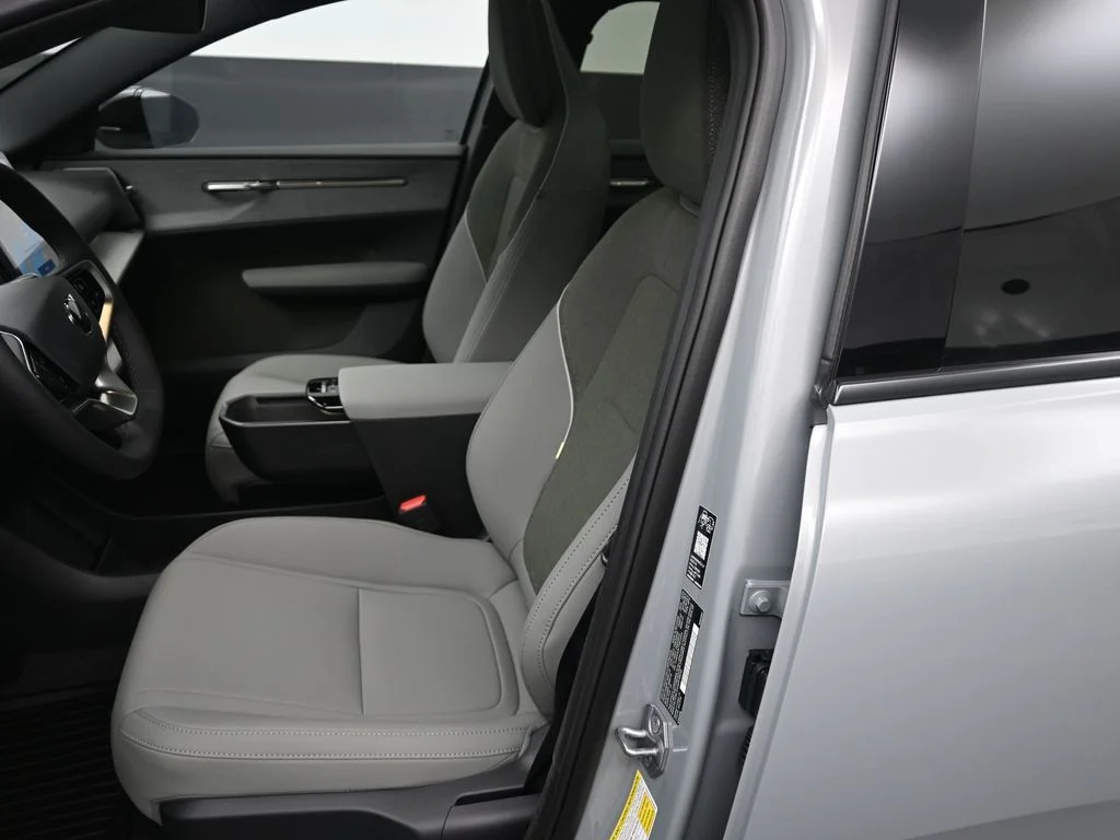 New 2026 Vapour Grey Volvo Twin Motor Performance Plus image 10