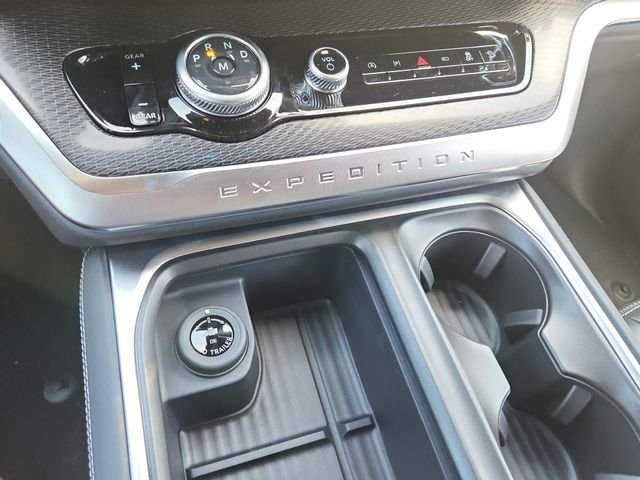 New 2026 Star White Metallic Tri-Coat Ford Platinum® image 20