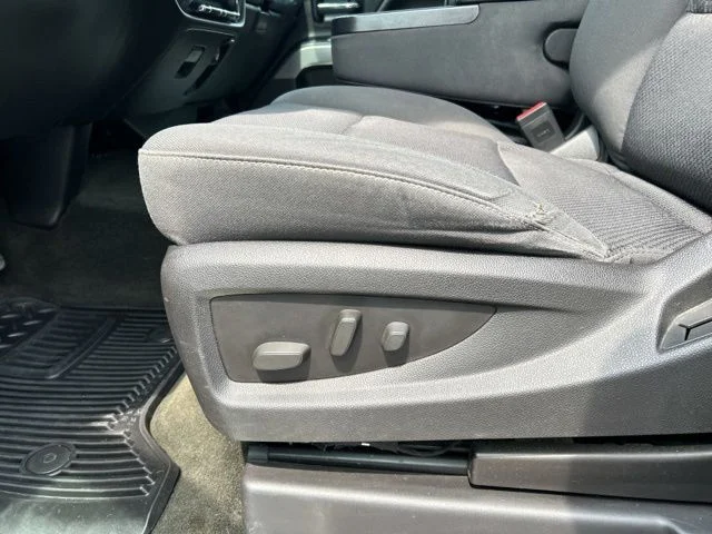 Used 2016 Black Chevrolet LT image 27