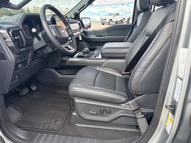 Used 2025 Iconic Silver Metallic Ford Lariat image 18