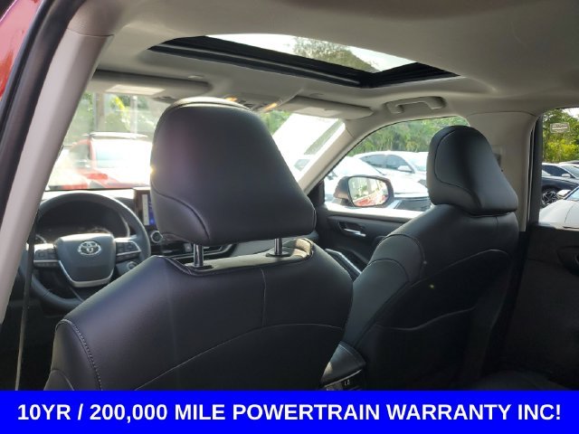 2025 Toyota Highlander XLE - Photo 25