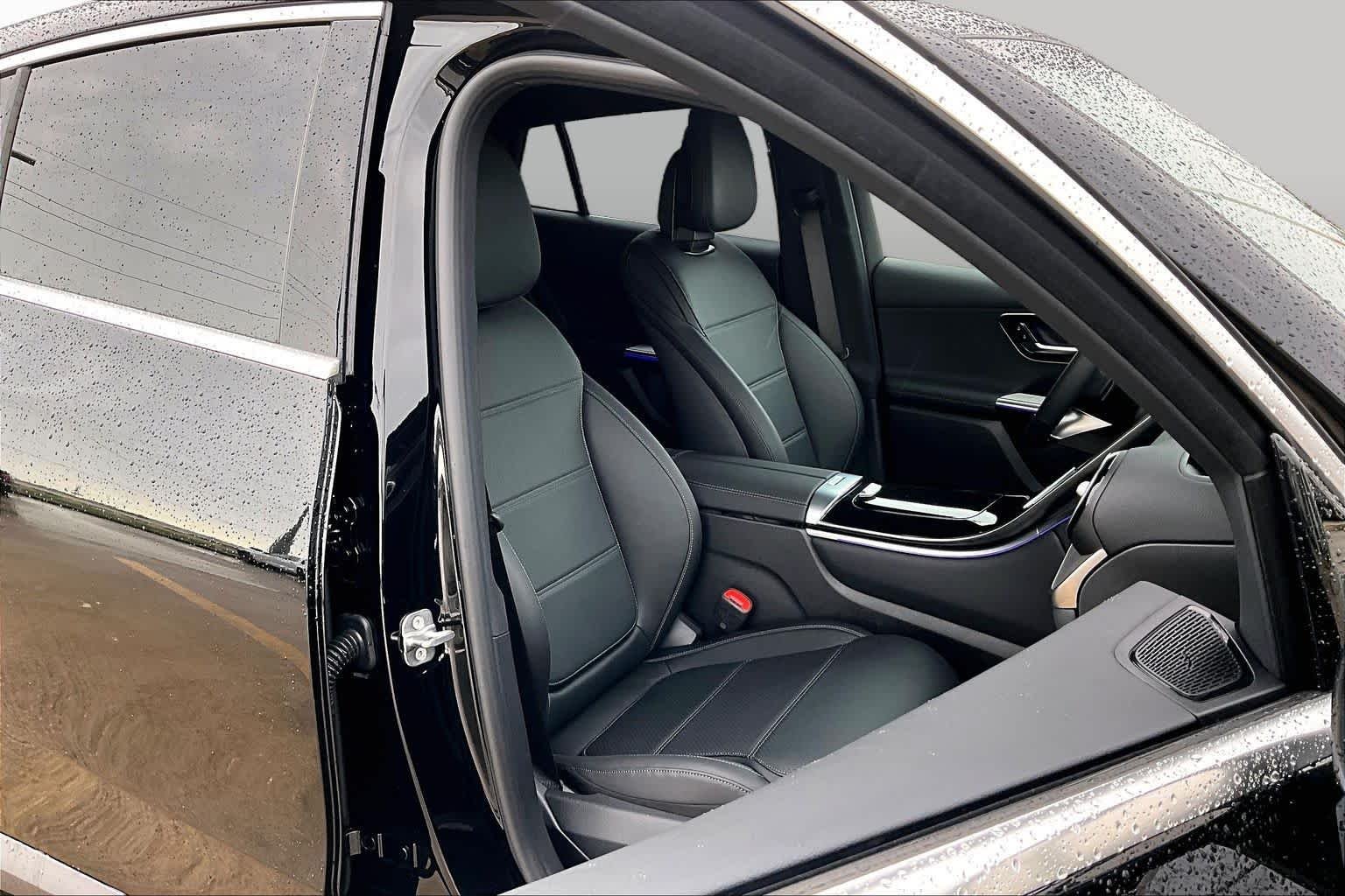 Used 2026 Black Mercedes-Benz GLC 300 image 9