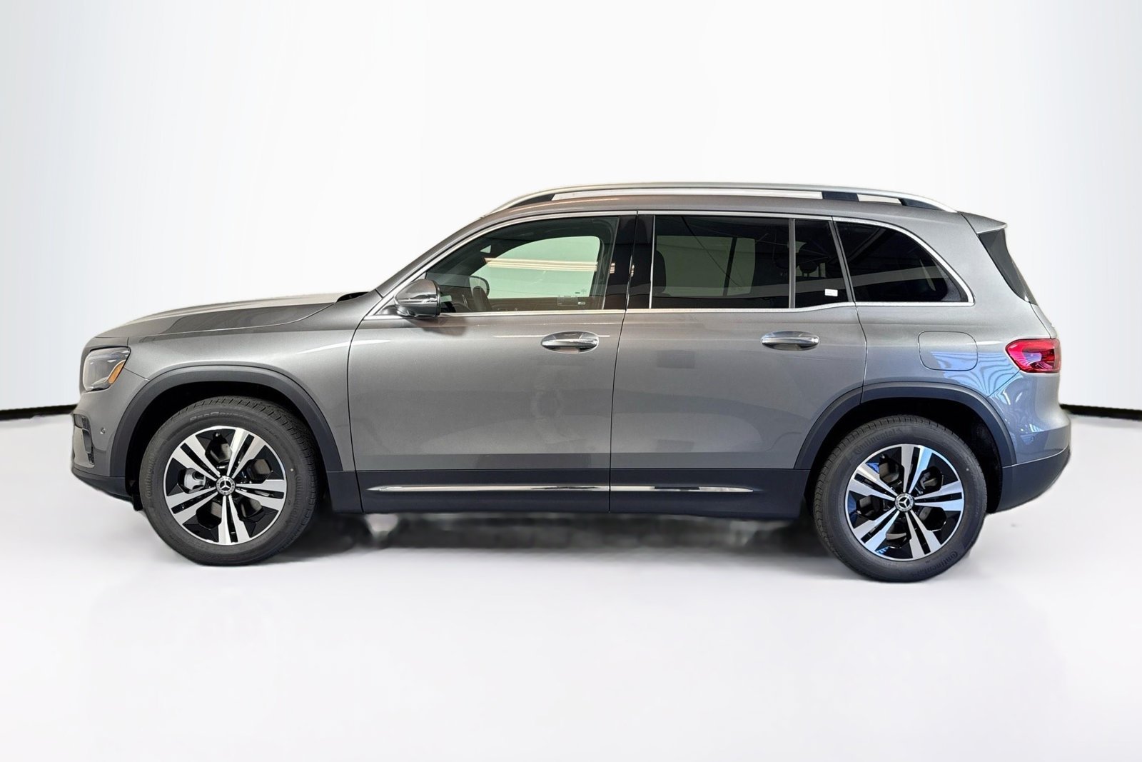 New 2026 Mountain Grey Metallic Mercedes-Benz GLB 250 image 8