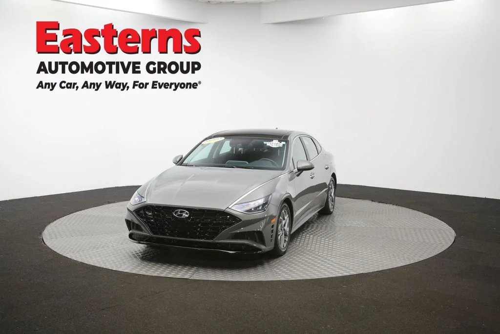 Used 2022 Gray Hyundai SEL image 52