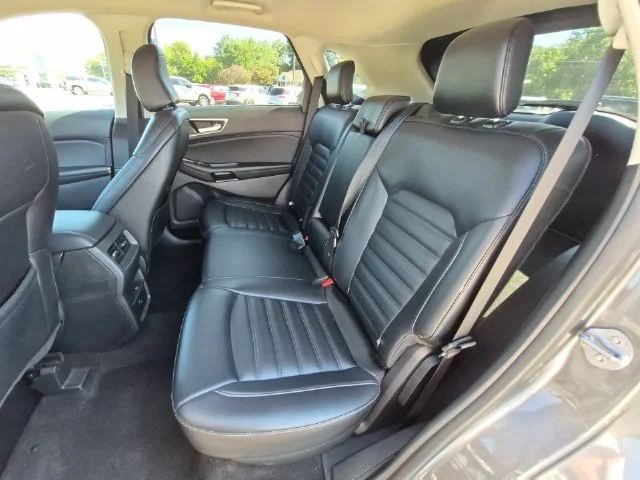 Used 2024 Gray Ford SEL image 29