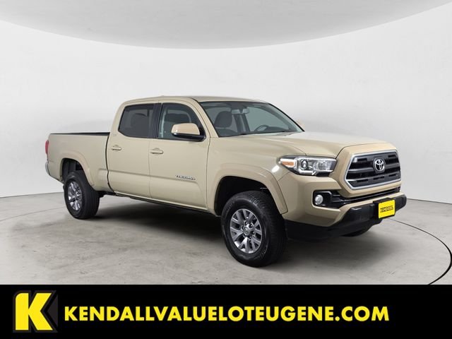 Used 2017  Toyota SR5 image 3