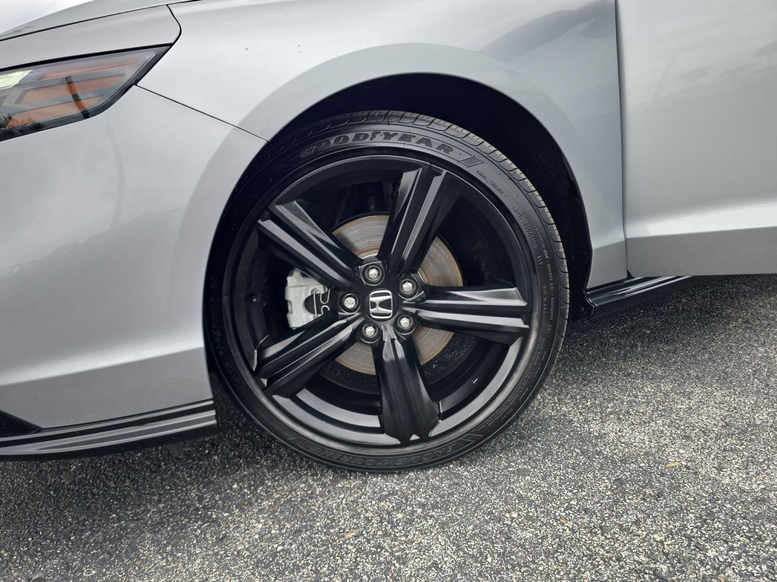 Used 2024 Silver Honda Sport-L image 28