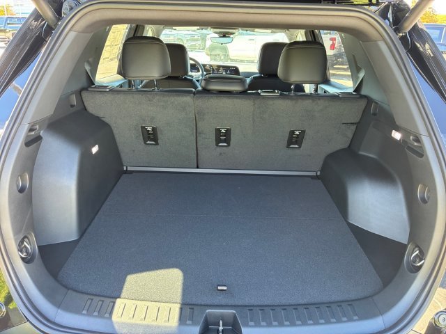 2027 Chevrolet Equinox LT - Photo 16