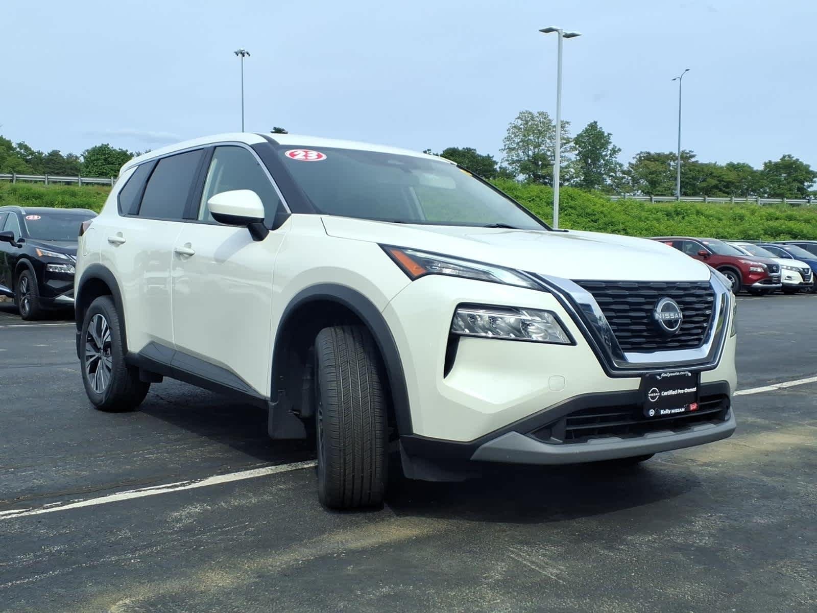 Certified Used 2023 Pearl White Tricoat Nissan SV image 3