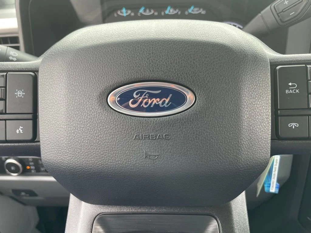New 2026 Oxford White Ford F-600® XL image 16