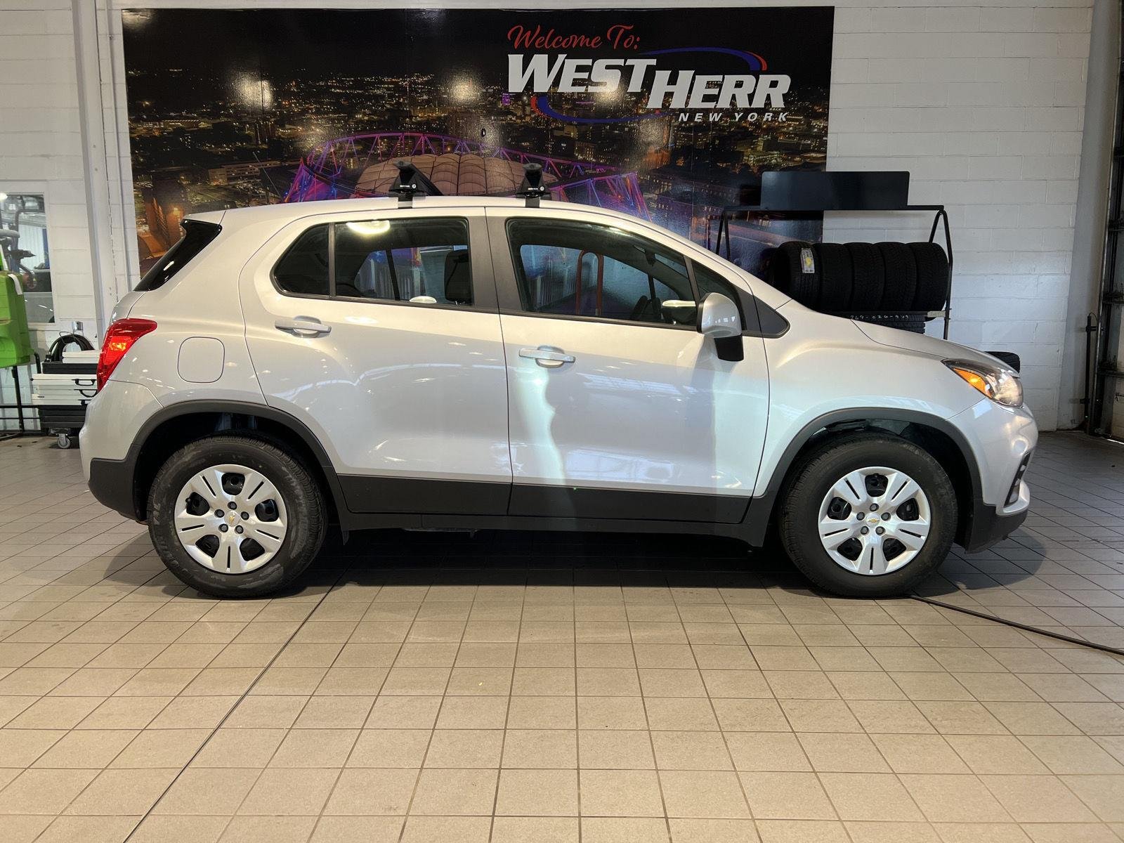 Used 2017 Silver Ice Metallic Chevrolet LS image 8