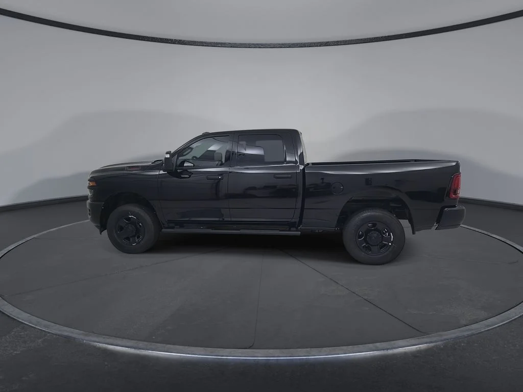 New 2026 Diamond Black Crystal Pearl-Coat Exterior Paint RAM Tradesman image 8