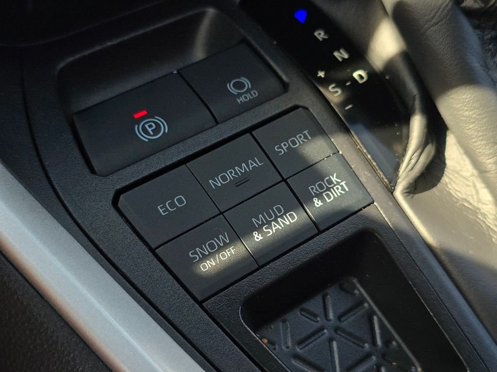 Used 2025 Gray Toyota LE image 33