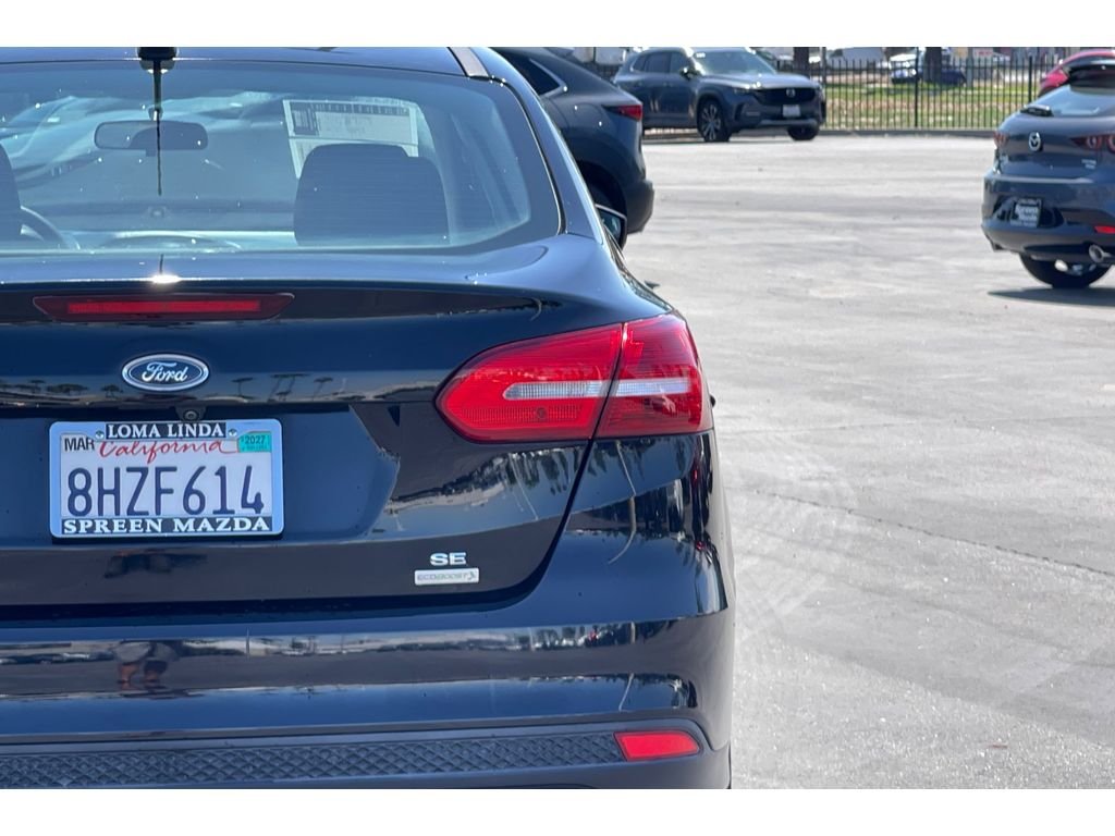 Used 2018 Shadow Black Ford SE image 17