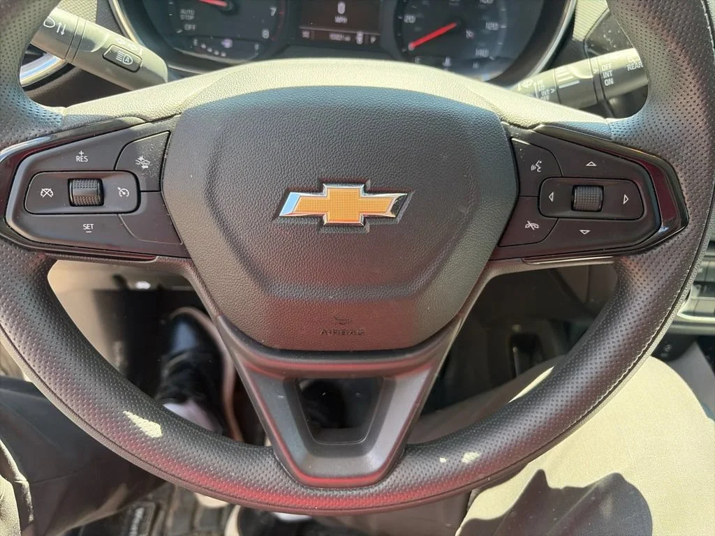 Used 2023 Summit White Chevrolet LT image 7