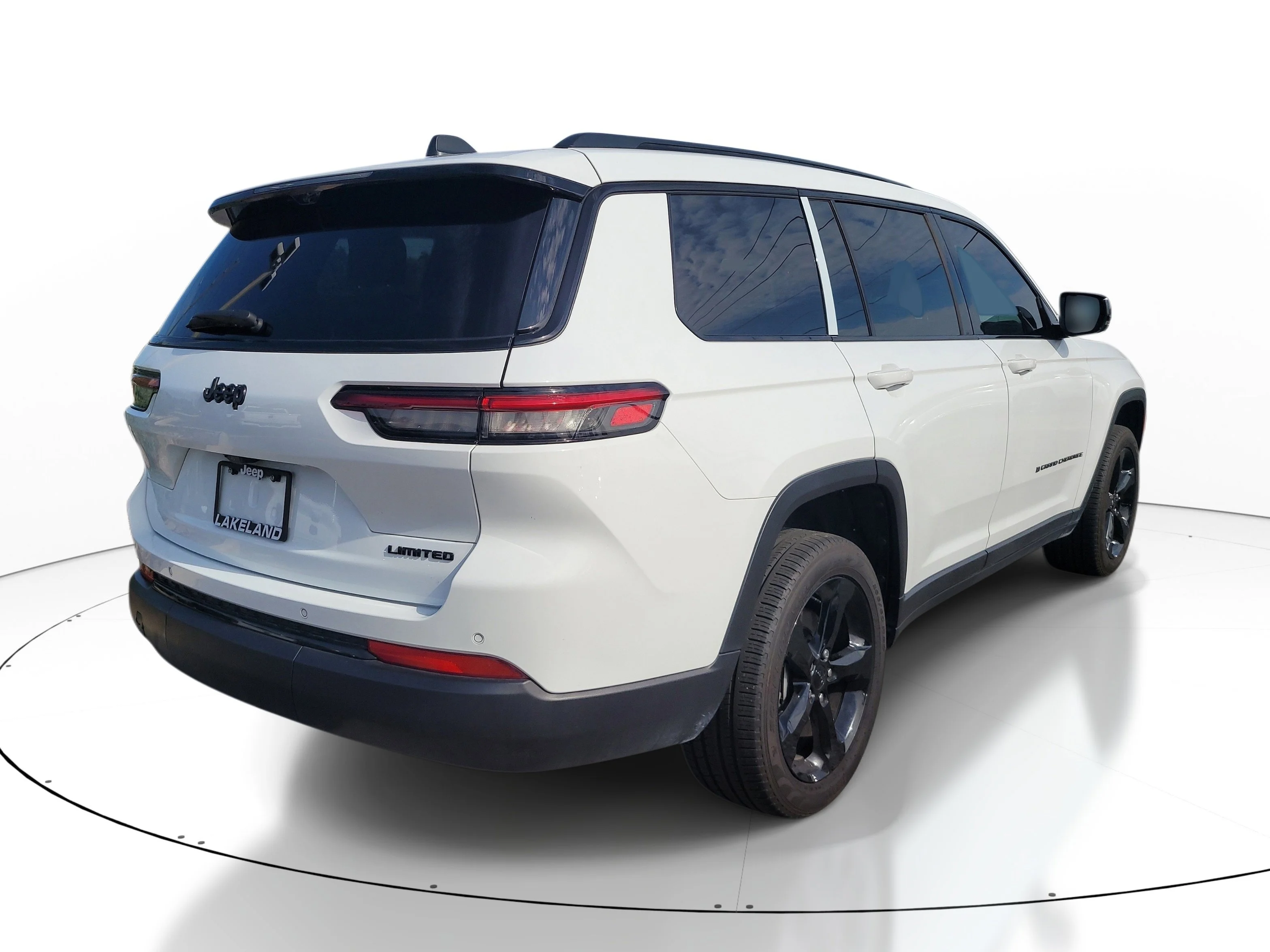 Used 2025 Bright White Clearcoat Jeep Limited image 4