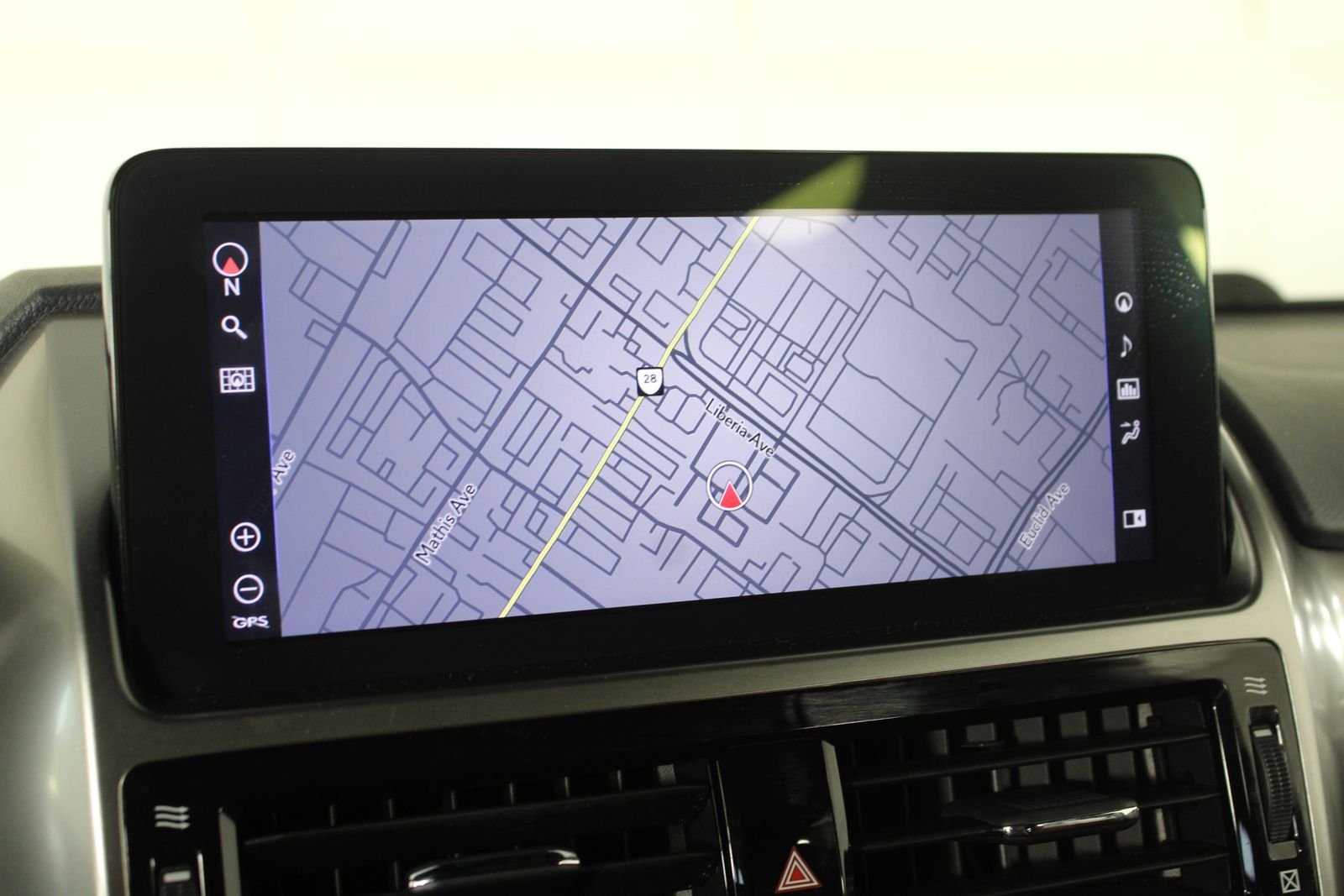 Used 2022  Lexus 460 Luxury image 5