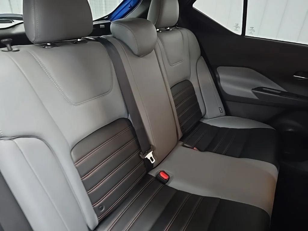 Used 2021 Blue Nissan SR image 17