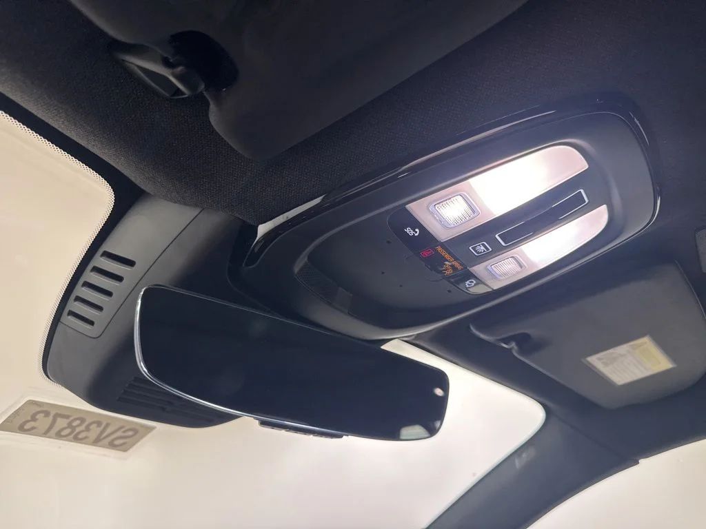 New 2026 Onyx Black Volvo B5 Ultra Black Edition image 15