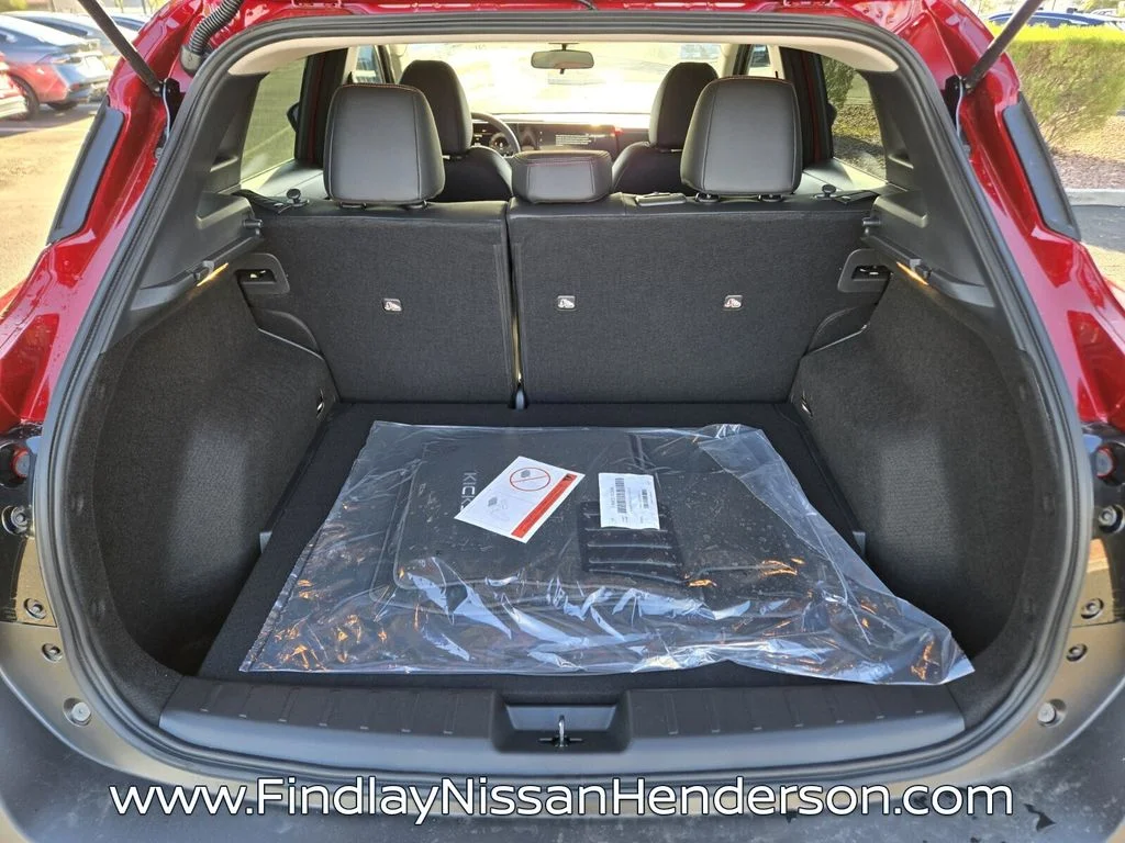 New 2026 Scarlet Ember Tintcoat Nissan SR image 14