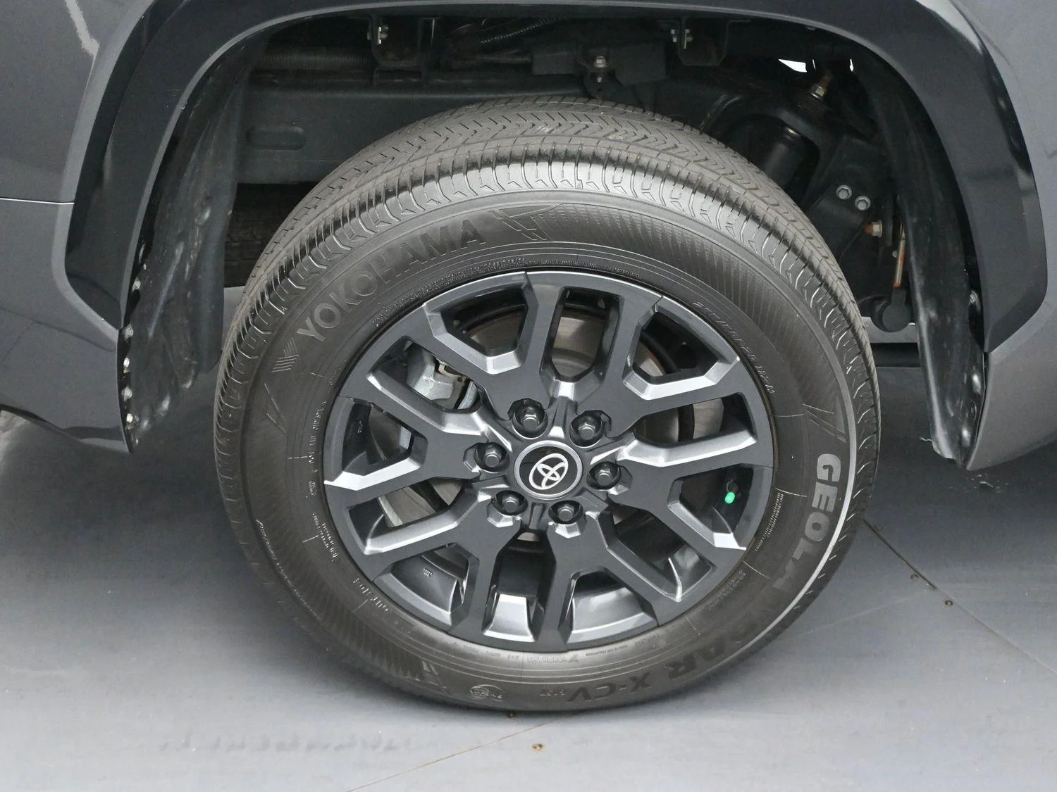 Used 2025 Magnetic Gray Metallic Toyota Platinum Hybrid image 37