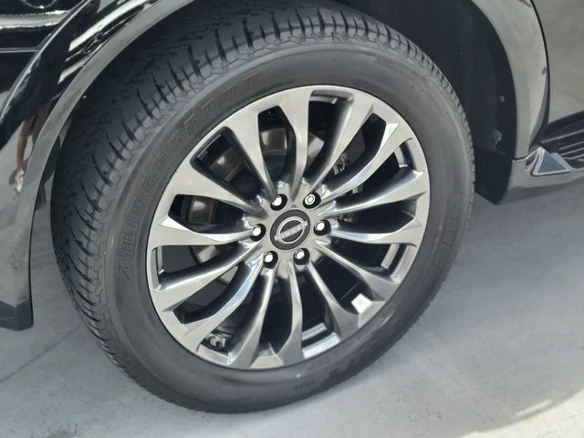 Used 2023 Black Nissan Platinum image 7
