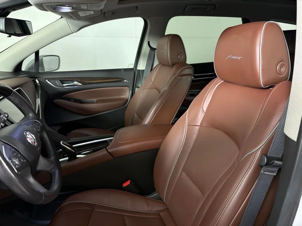 Used 2020 White Buick Avenir image 18