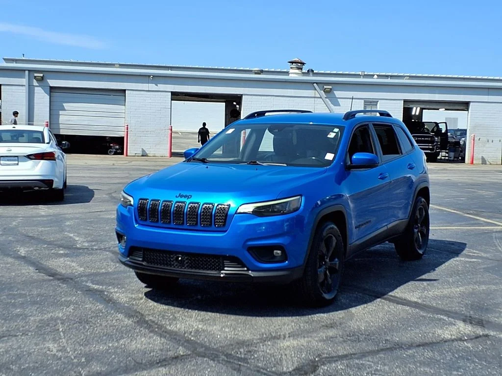 Used 2021 Jeep Cherokee Altitude with VIN 1C4PJMLB2MD136421 for sale in Kansas City