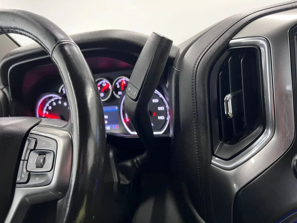 Used 2019 Shadow Gray Metallic Chevrolet RST image 18
