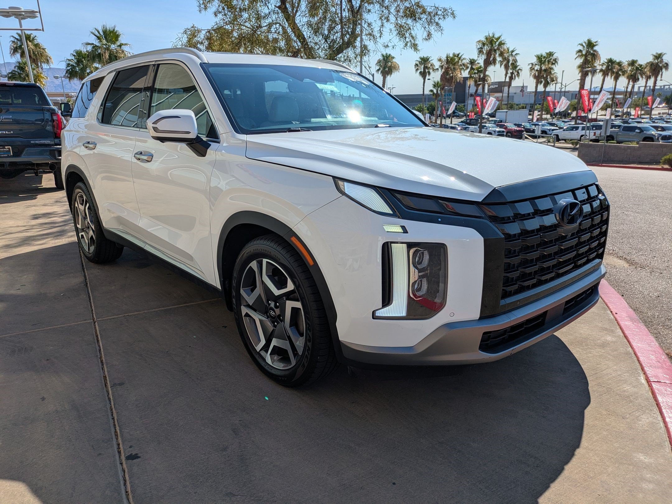 Used 2023 White Hyundai Limited image 7