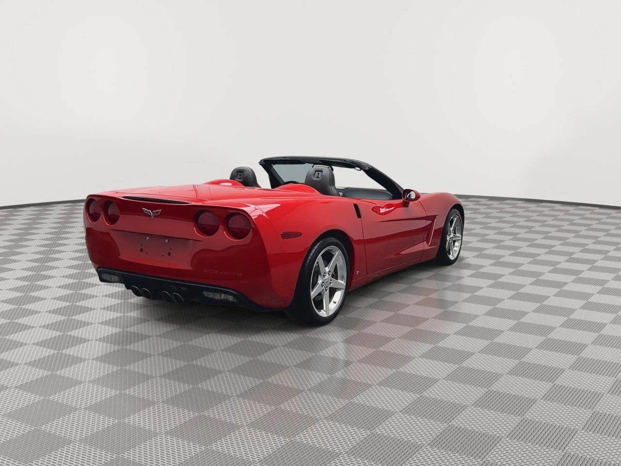 Used 2006 Victory Red Chevrolet  image 33