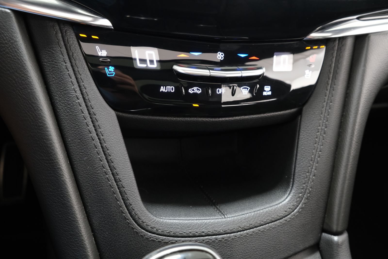 Used 2020 Stellar Black Metallic Cadillac Sport image 21