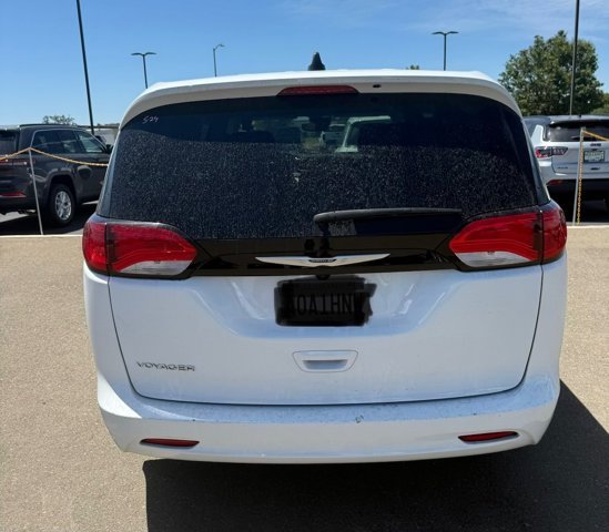Used 2023 Bright White Clearcoat Chrysler LX image 4
