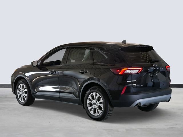 Used 2025 Black Metallic Ford Active image 3