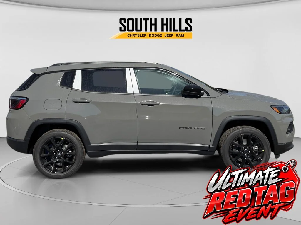 New 2026 Sting-Gray Clear-Coat Exterior Paint Jeep Latitude image 6