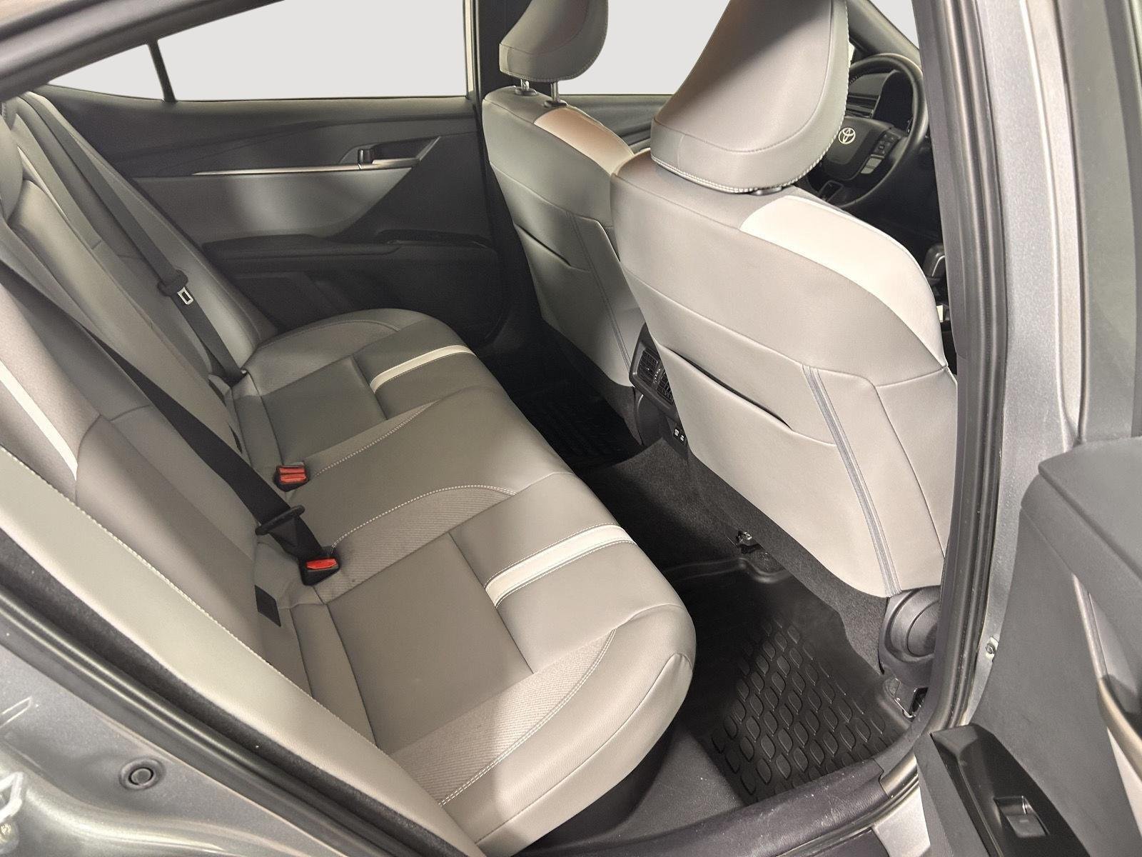 Certified Used 2025 Heavy Metal Toyota SE image 16
