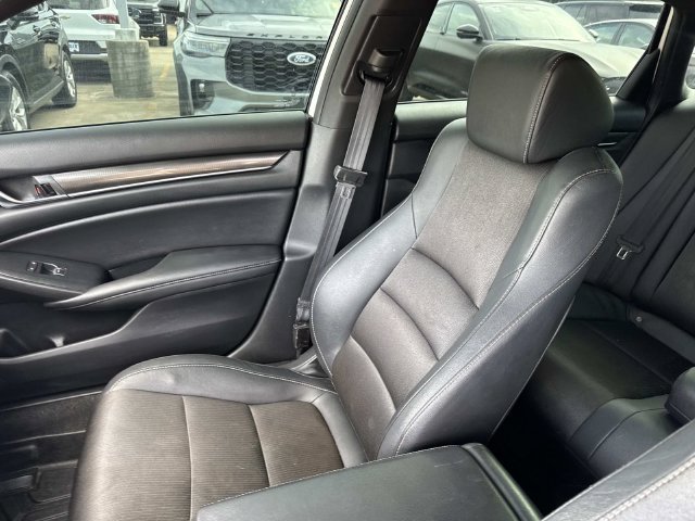 Used 2020  Honda Sport image 40