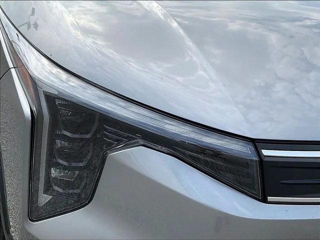 Used 2025 Gray Kia LXS image 33