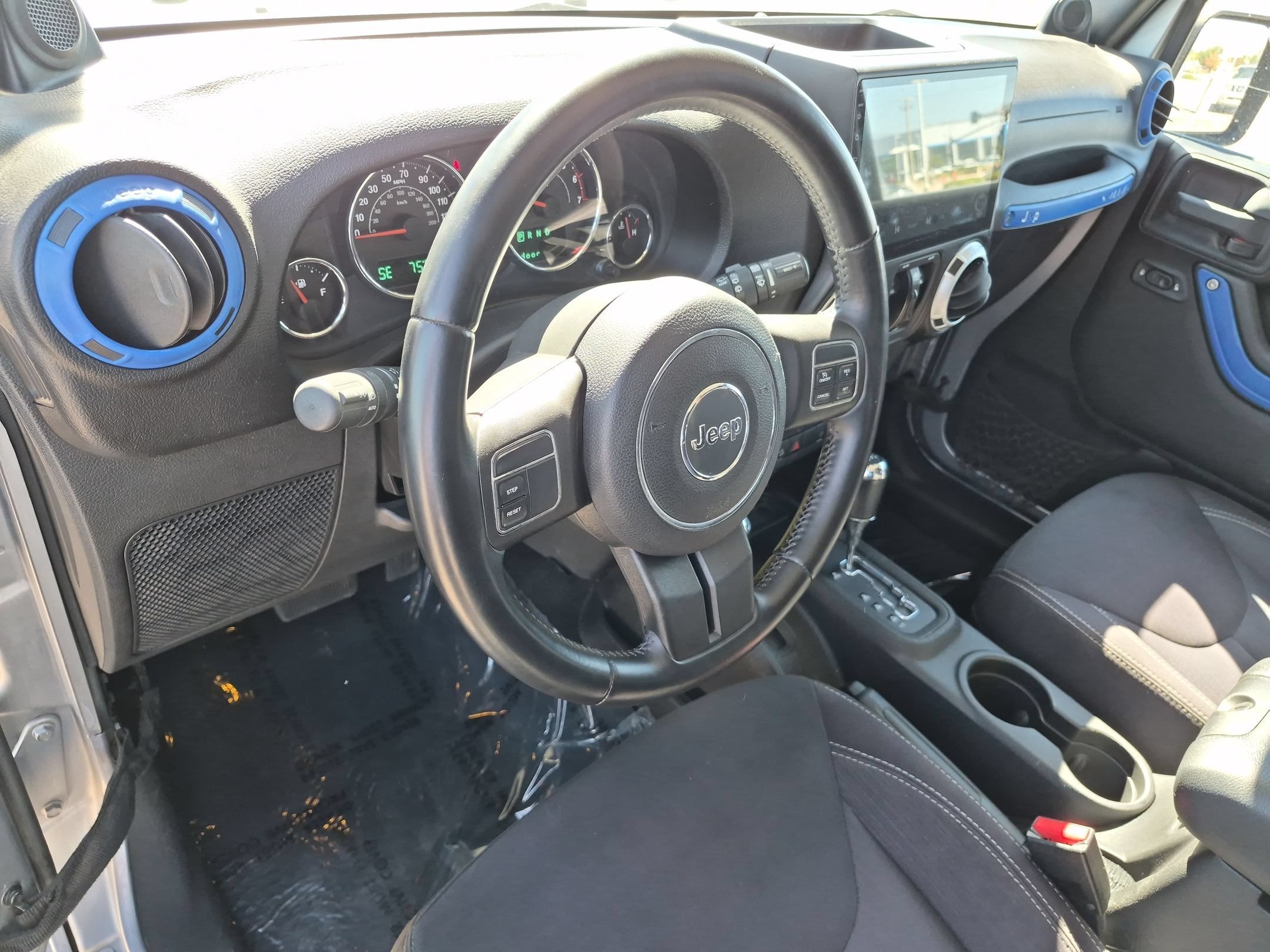 Used 2013 Billet Silver Metallic Jeep Sahara image 14