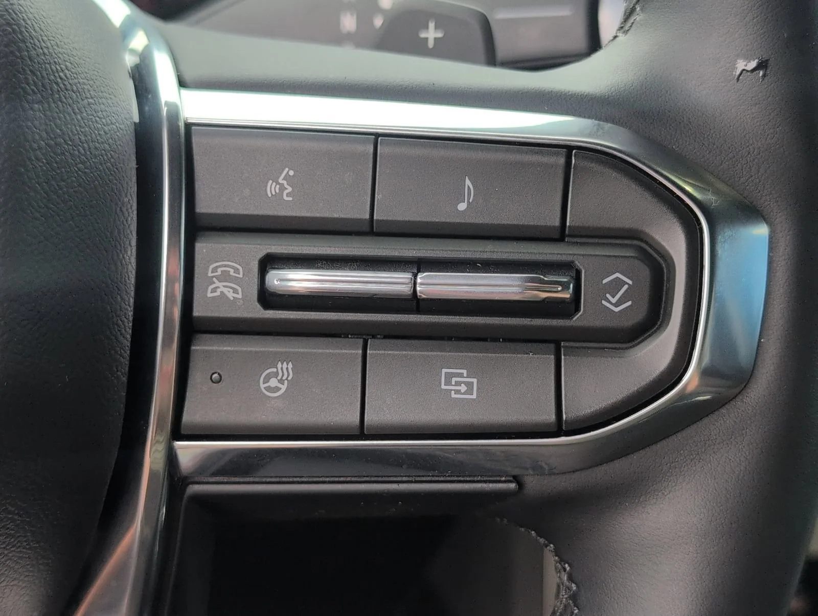 New 2026 Sterling Metallic GMC Elevation image 25